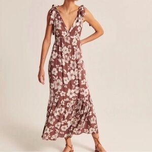 Abercrombie & Fitch Floral Maxi Dress
